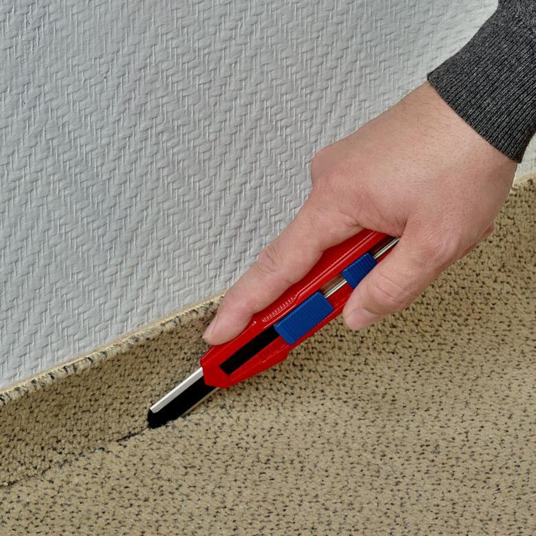 Load image into Gallery viewer, Knipex cutix universele mes stanleymes (rood blauw, incl. 2 mesbladen)
