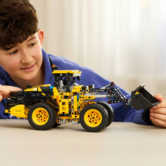 Lego technic volvo l120 electric wiellader speelgoed set - 42209