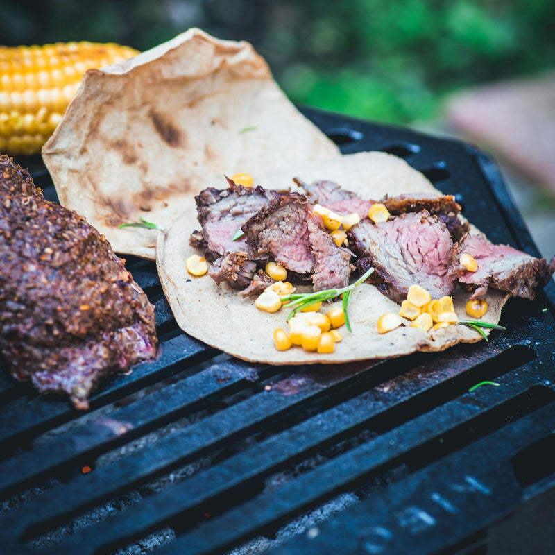 Cargue la imagen en el visor de la galería, The windmill kibo grill model 3.0 houtskoolbarbecue (zwart)

