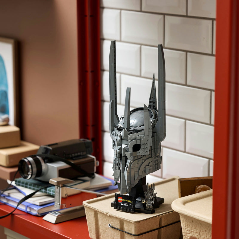 Laden Sie das Bild in Galerie -Viewer, Lego icons 11373 the lord of the rings: de helm van sauron
