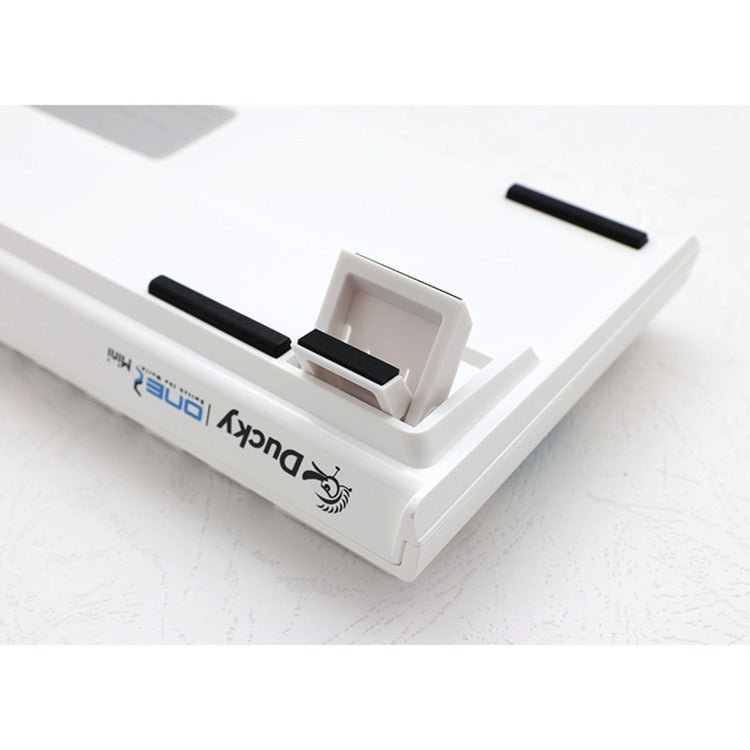 Load image into Gallery viewer, Ducky one 2 pro mini white classic rgb mechanisch gaming toetsenbord (wit, us lay-out (qwerty), cherry mx red, 60%, rgb led, double-shot pbt, quack mechanics)
