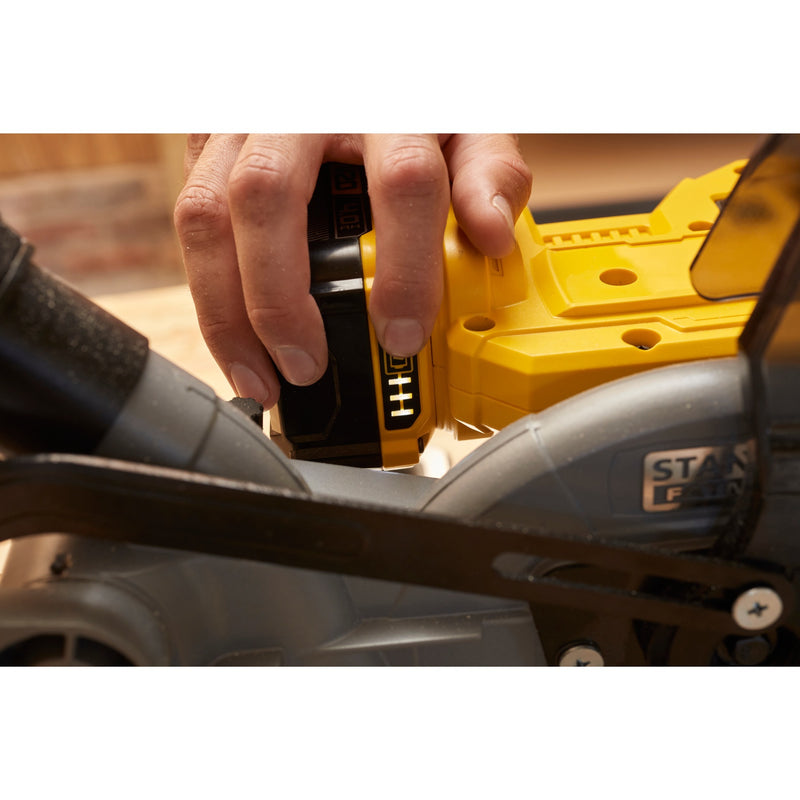 Load image into Gallery viewer, Stanley fatmax v20 18v 4.0ah 190 mm afkort- en verstekzaag (geel zwart, accu (18v, 4.0ah) en oplader (2a) inbegrepen)
