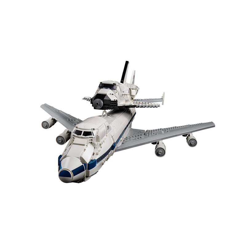 Laden Sie das Bild in Galerie -Viewer, Lego ® icons shuttle carrier aircraft - 10360
