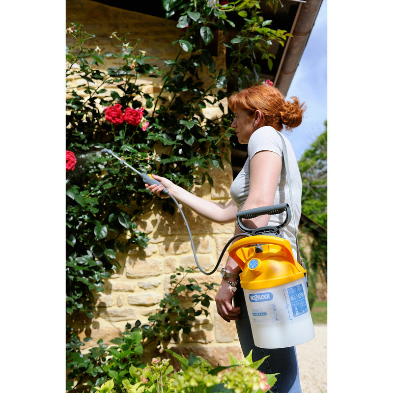 Load image into Gallery viewer, Hozelock pulsar plus 5 liter drukspuit (wit donkergeel)
