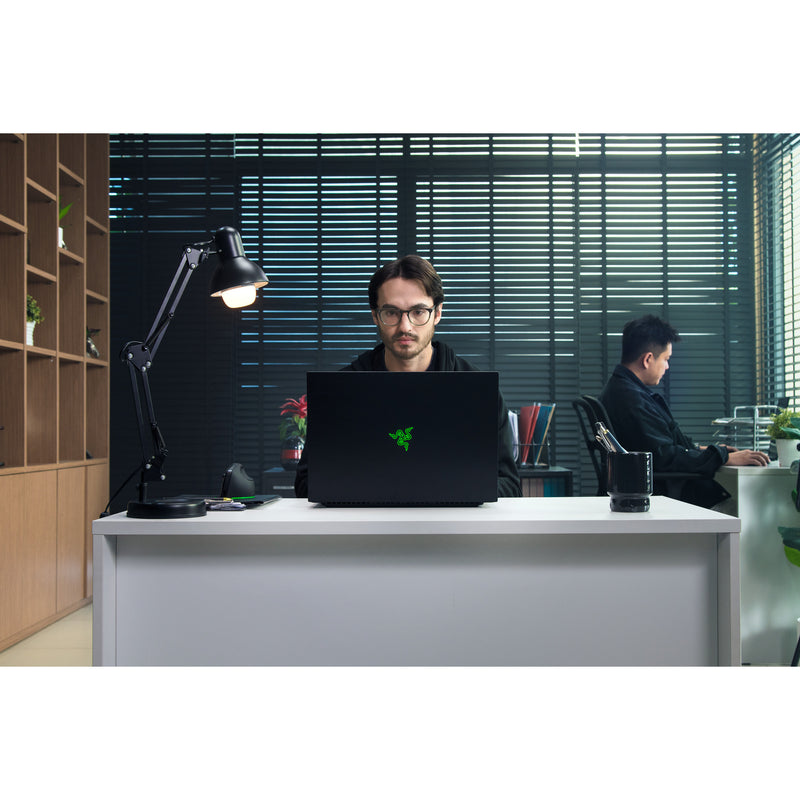 Afbeelding laden in galerijviewer, Razer blade 18 (2026) 18 gaming laptop (zwart | core ultra 9 290hx plus | rtx 5090 | 64 gb | 2 tb ssd)
