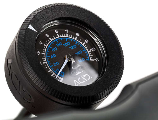 Acid race floor floor pump