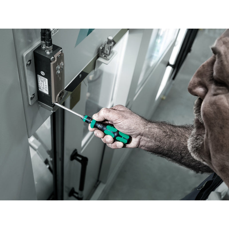 Load image into Gallery viewer, Wera kraftform kompakt 838 ra-r m set 1 bitset (zwart groen, 15‑delig)
