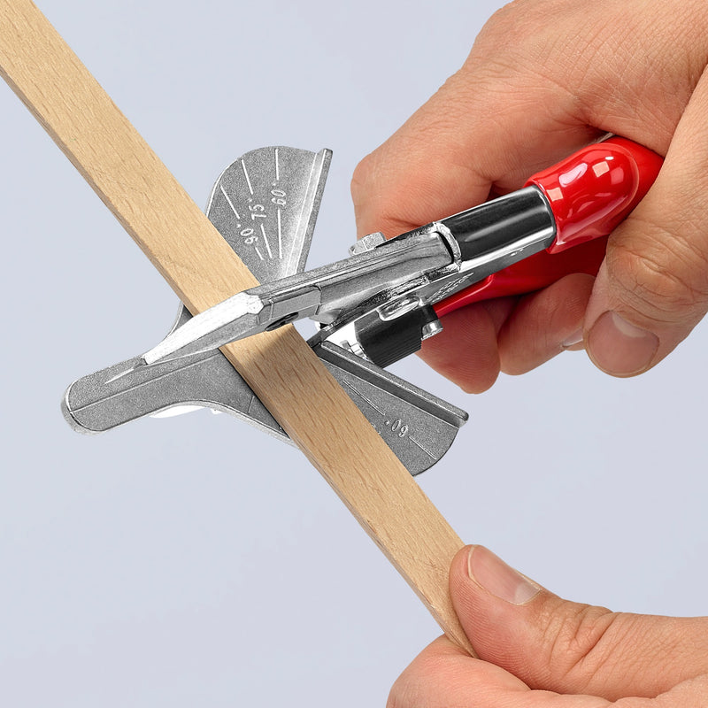 Load image into Gallery viewer, Knipex versteksnijder voor kunststof- en rubberprofielen 94 35 215 kniptang
