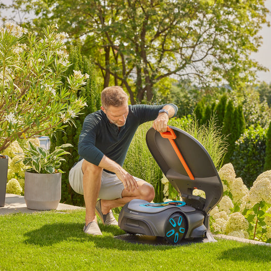 Gardena sileno robotmaaiergarage voor sileno pro max free afdak (grijs oranje)