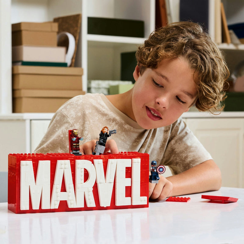 ギャラリービューアに画像をロードする, Lego marvel super heroes - marvel logo en minifiguren constructiespeelgoed (76313)

