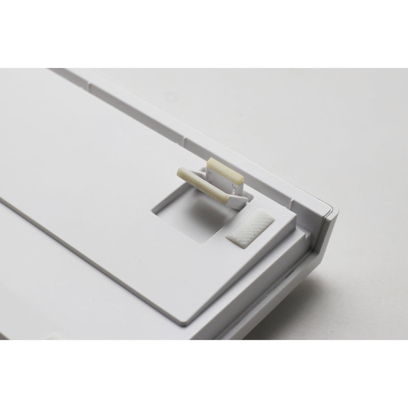 Load image into Gallery viewer, Ducky zero 6108 pure white, gaming toetsenbord (wit, us lay-out, cherry mx2a blue, rgb leds, double-shot pbt, hot swap, 2.4ghz | bluetooth | usb-c)

