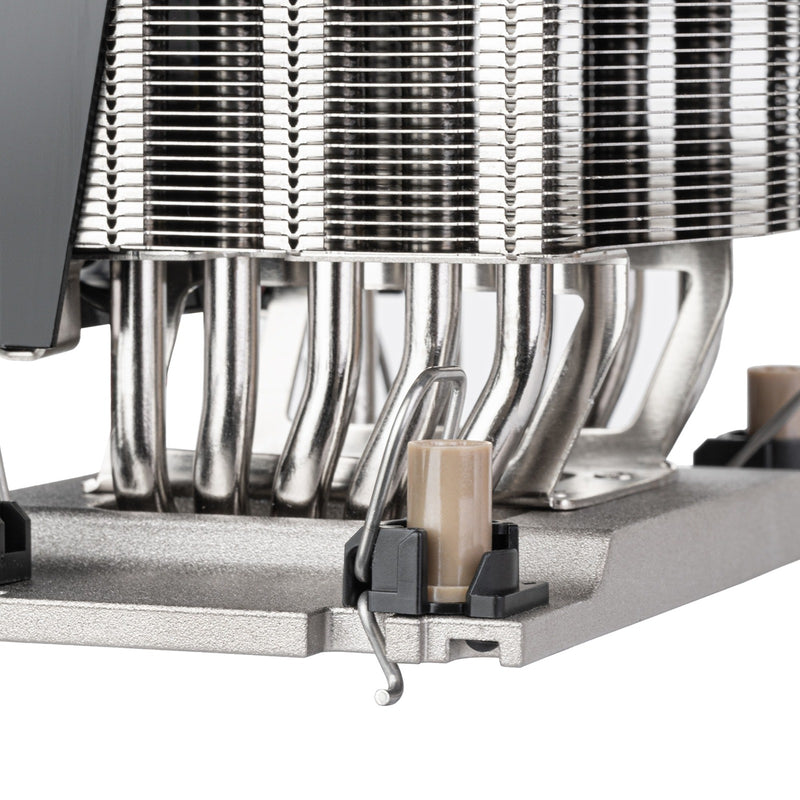 Load image into Gallery viewer, Silverstone sst-xe04-4677vb cpu-koeler (zwart, 4-pins pwm fan-connector)
