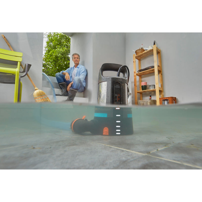 Chargez l'image dans la visionneuse de la galerie, Gardena dompelpomp 11000 aquasensor 450 w rvs zilver zwart
