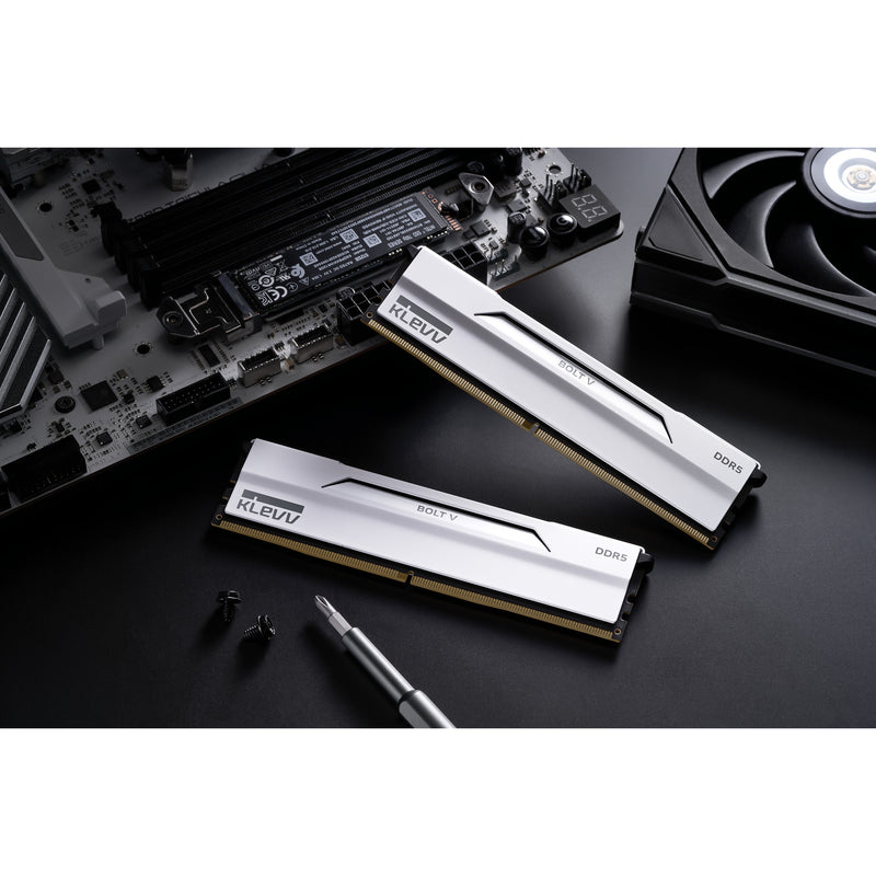 Load image into Gallery viewer, Klevv bolt v 32 gb ddr5-6000 (2x 16 gb) werkgeheugen (wit, kd5agu880-60a300i, xmp 3.0, expo)
