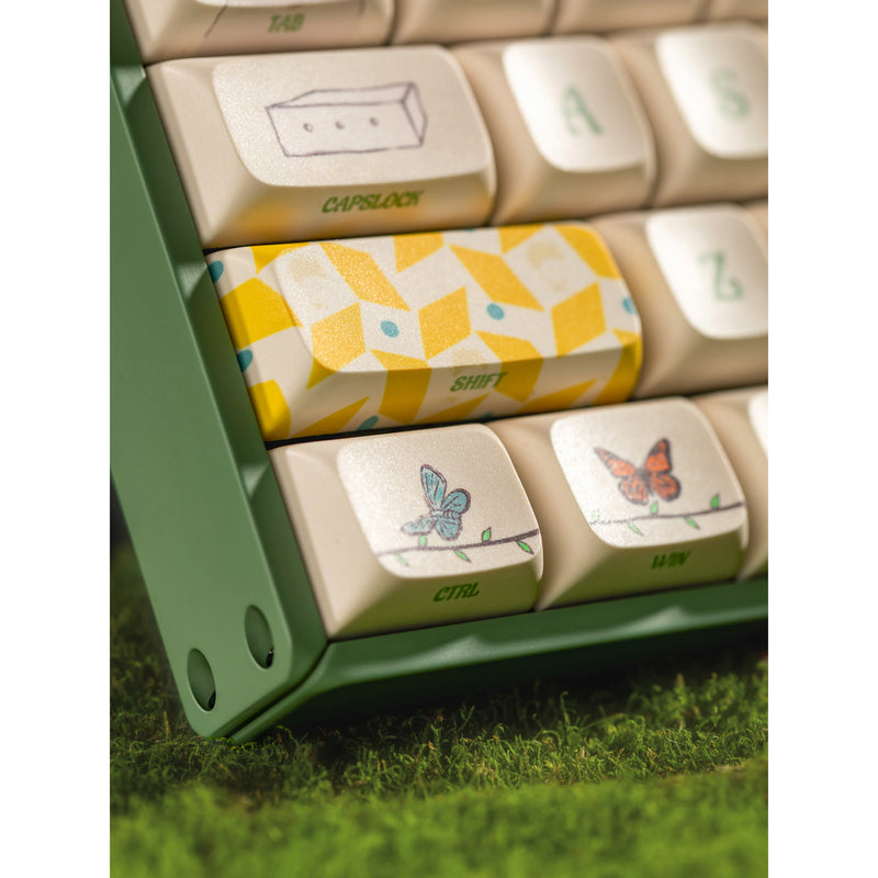 Load image into Gallery viewer, Iqunix f97 floral date rgb mechanisch gaming toetsenbord (groen, us lay-out (qwerty), iqunix little prince, 96%, rgb leds, hot-swappable, pbt, 2.4ghz | bluetooth 5.1 | usb-c)
