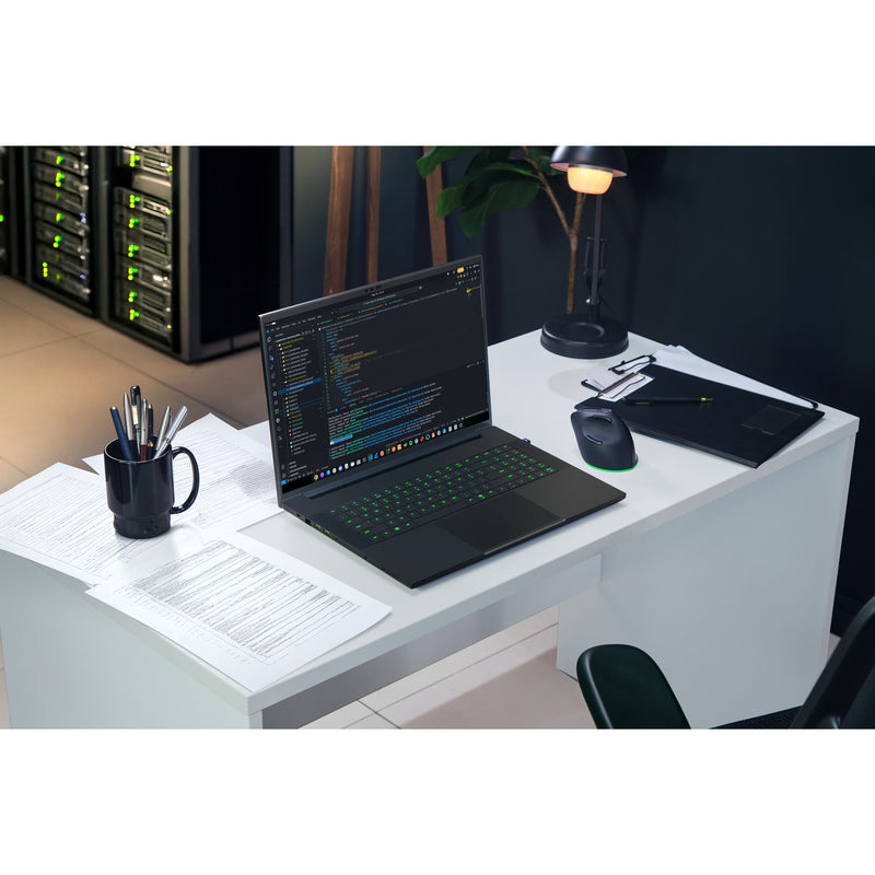 Afbeelding laden in galerijviewer, Razer blade 18 (2026) 18 gaming laptop (zwart | core ultra 9 290hx plus | rtx 5090 | 64 gb | 2 tb ssd)
