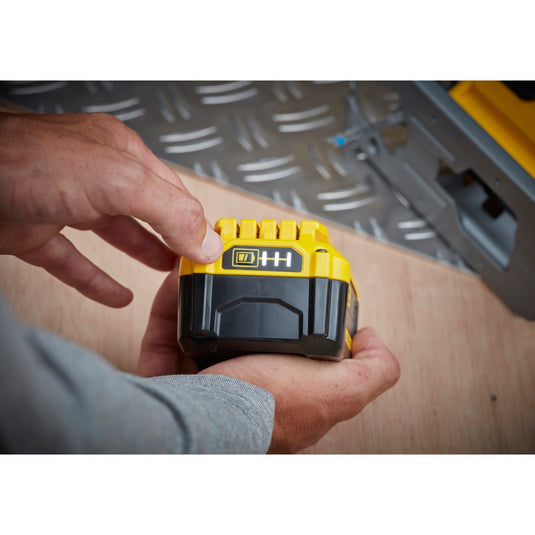 Stanley fatmax v20 18v decoupeerzaag (geel zwart, koffer, 2 accu's (2.0ah) en oplader (4a) inbegrepen)