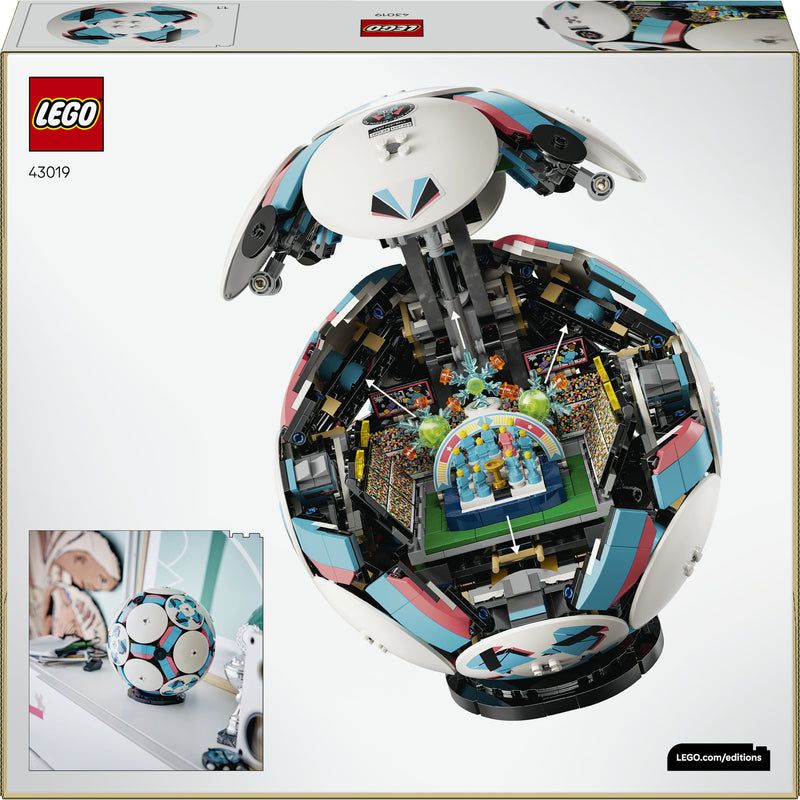 Laden Sie das Bild in Galerie -Viewer, Lego editions voetbal - 3d-display bouwpakket met mini-stadion - verjaardagscadeau voor jongens, meisjes en voetbalfans vanaf 10 jaar - 43019
