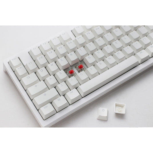 Ducky zero 6108 pure white rgb mechanisch gaming toetsenbord (wit, us lay-out (qwerty), cherry mx2a speed silver, 100%, rgb leds, double-shot pbt, hot swap, 2.4ghz | bluetooth | usb-c)