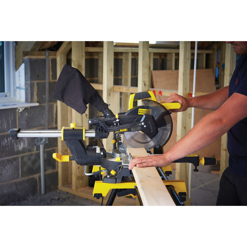 Load image into Gallery viewer, Stanley 1500w 216mm afkort- en verstekzaag met zaagtafel (geel zwart)
