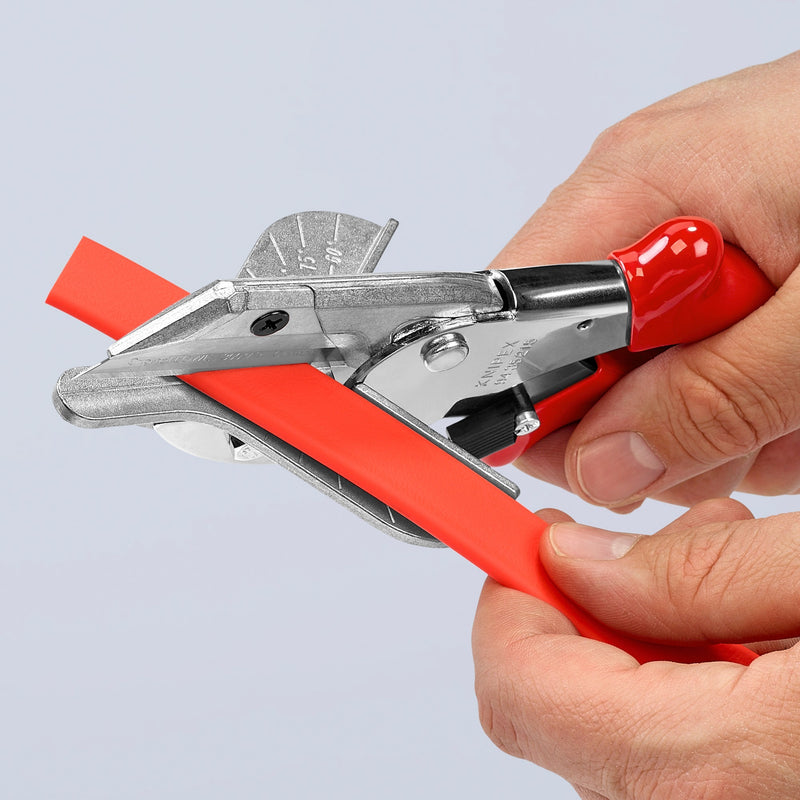 Load image into Gallery viewer, Knipex versteksnijder voor kunststof- en rubberprofielen 94 35 215 kniptang
