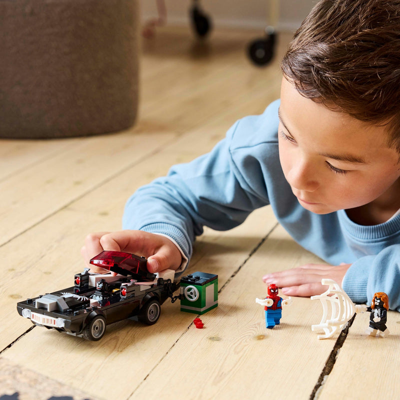 Load image into Gallery viewer, Lego super heroes 76309 spider-man vs. venoms klassieke auto
