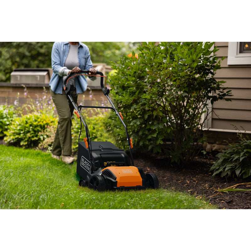 Load image into Gallery viewer, Black+decker beoep320-qs 1200w 30cm verticuteerder (zwart oranje)
