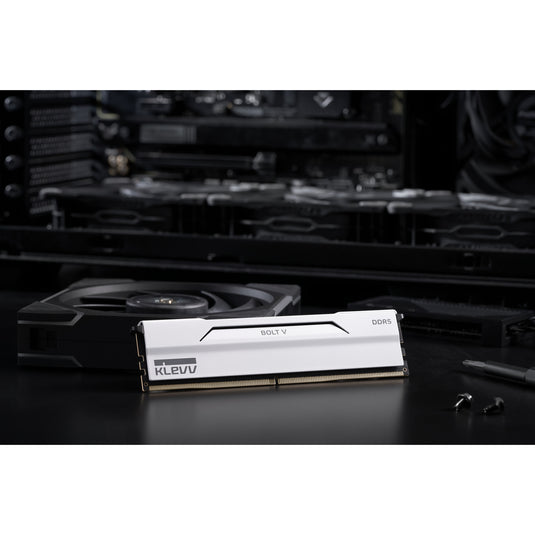Klevv bolt v 32 gb ddr5-6000 (2x 16 gb) werkgeheugen (wit, kd5agu880-60a300i, xmp 3.0, expo)