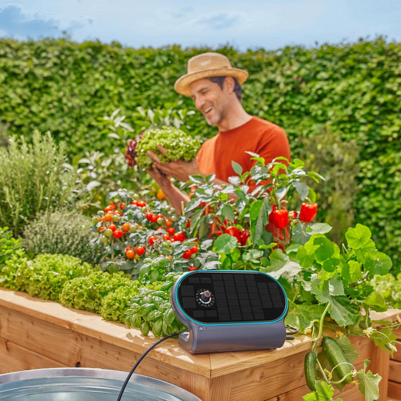 Afbeelding laden in galerijviewer, Gardena aquabloom set l voor bewatering op zonne-energie besproeiingscomputer (grijs turquoise, automatisch besproeiingssysteem, accu inbegrepen)
