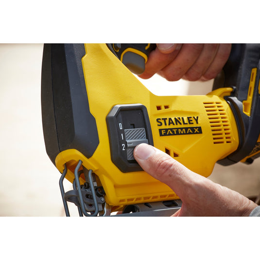 Stanley fatmax v20 18v decoupeerzaag (geel zwart, koffer, 2 accu's (2.0ah) en oplader (4a) inbegrepen)