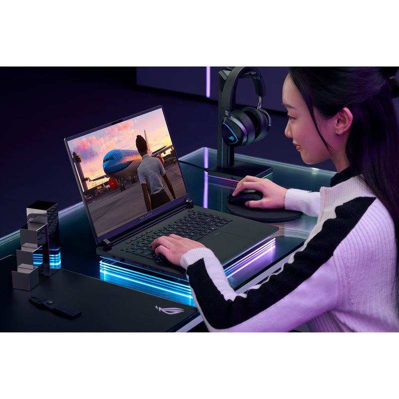 Cargue la imagen en el visor de la galería, Asus rog strix scar 18 g835lx-sa012w 18 gaming laptop (zwart | core ultra 9 275hx | rtx 5090 | 64 gb | 4 tb ssd | 240 hz)
