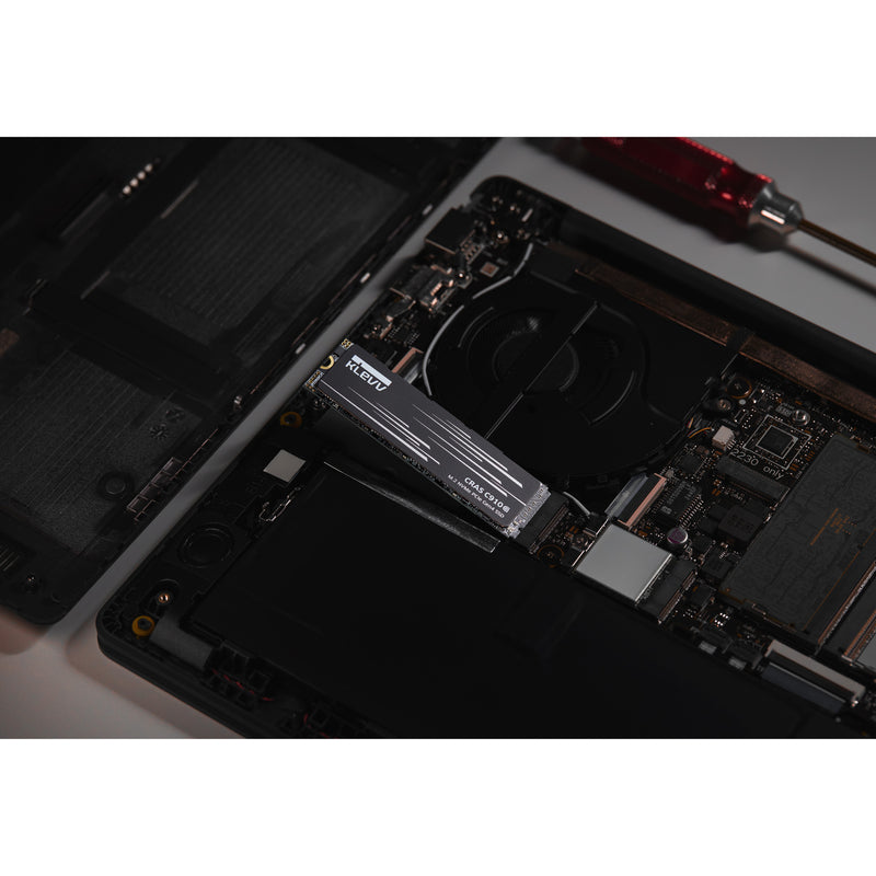 Load image into Gallery viewer, Klevv cras c910g 4 tb ssd (zwart, k04tbm2sp0-10g, pcie gen 4.0 x4, nvme 2.0)
