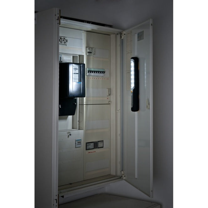 Load image into Gallery viewer, Brennenstuhl led-zaklamp met accu (zwart)
