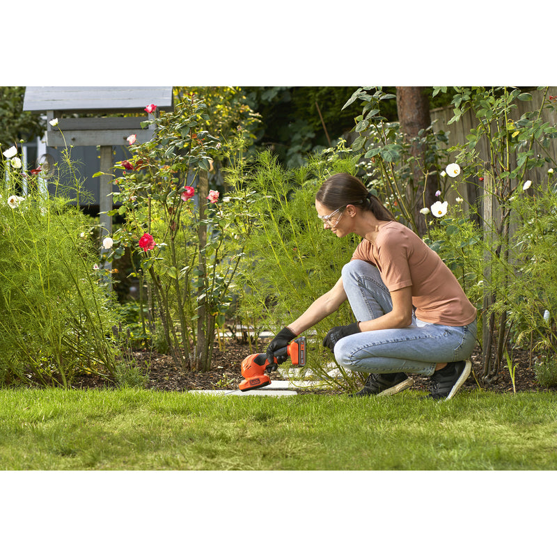 Load image into Gallery viewer, Black+decker bcss18b-xj 18v gras- en struikschaar (zonder accu) (oranje zwart, accu en oplader niet inbegrepen)
