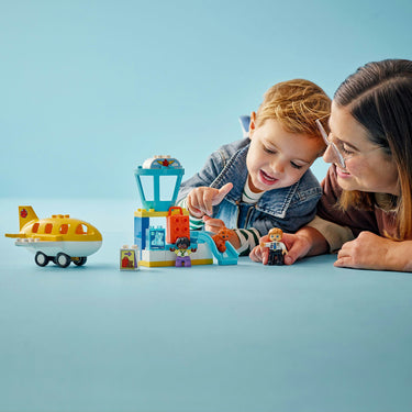 Lego ® duplo® stad voor het eerst op het vliegveld - 10443