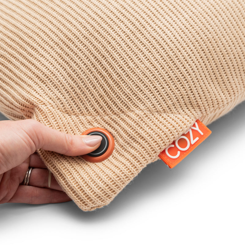 Load image into Gallery viewer, Cozy una knitted 45 x 45 cm draadloos warmtekussen (lichtbeige, powerbank 5000 mah)
