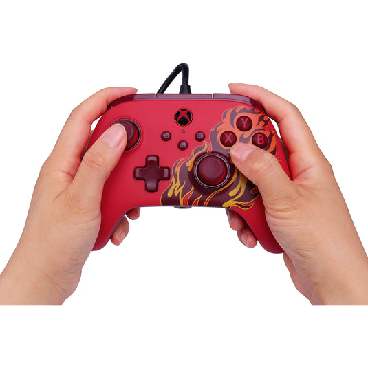 Powera advantage controller met kabel voor de xbox series x|s - rood vuur (rood, xbox series x|s, xbox one, pc)