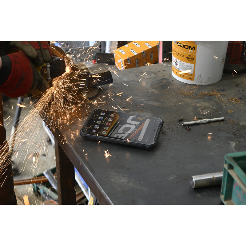 Load image into Gallery viewer, Jcb tough tablet t1 (zwart | 128 gb | android 16 | wi-fi 5 | 3g)
