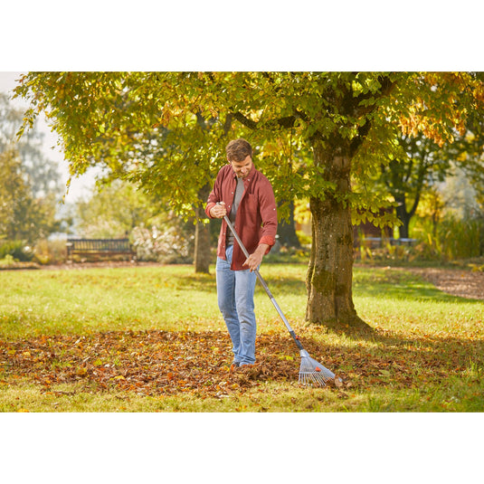 Gardena combisystem bladhark hark - werkbreedte verstelbaar 30 50 cm - aanbevolen steellengte 130 cm