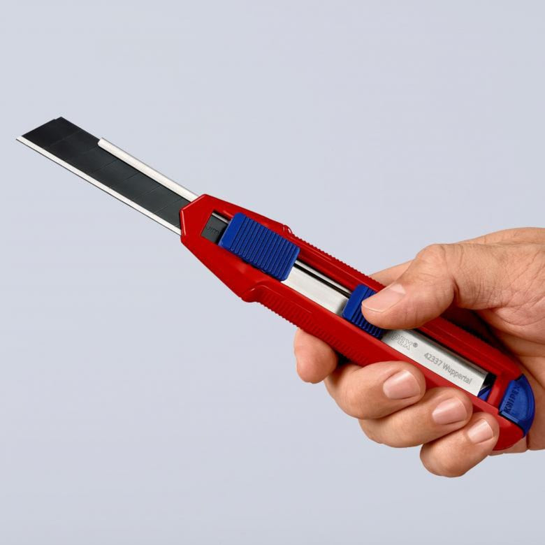Load image into Gallery viewer, Knipex cutix universele mes stanleymes (rood blauw, incl. 2 mesbladen)

