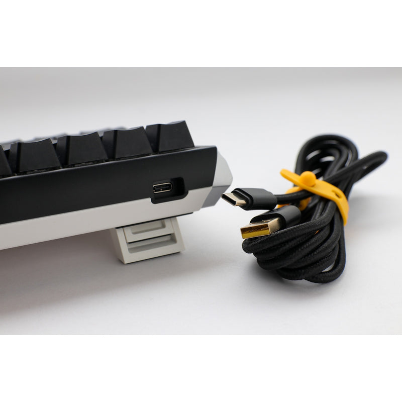 Load image into Gallery viewer, Ducky one 3 classic mini rgb mechanisch toetsenbord (zwart, us lay-out (qwerty), cherry mx silent red, 60%, rgb led, double-shot pbt, hot-swappable, quack mechanics)
