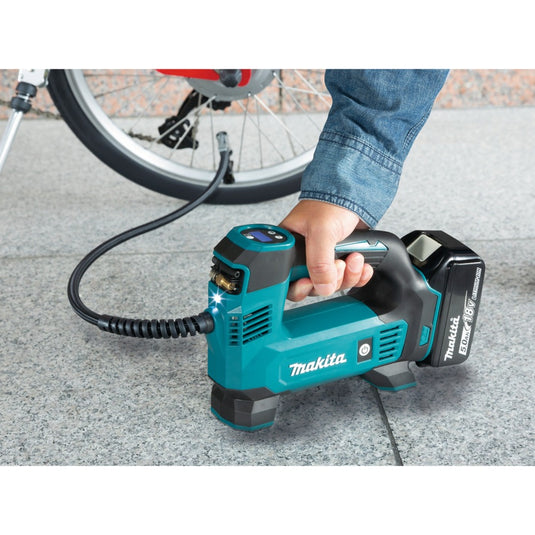 Makita luchtpomp dmp180z (blauw zwart, accu en lader niet inbegrepen)