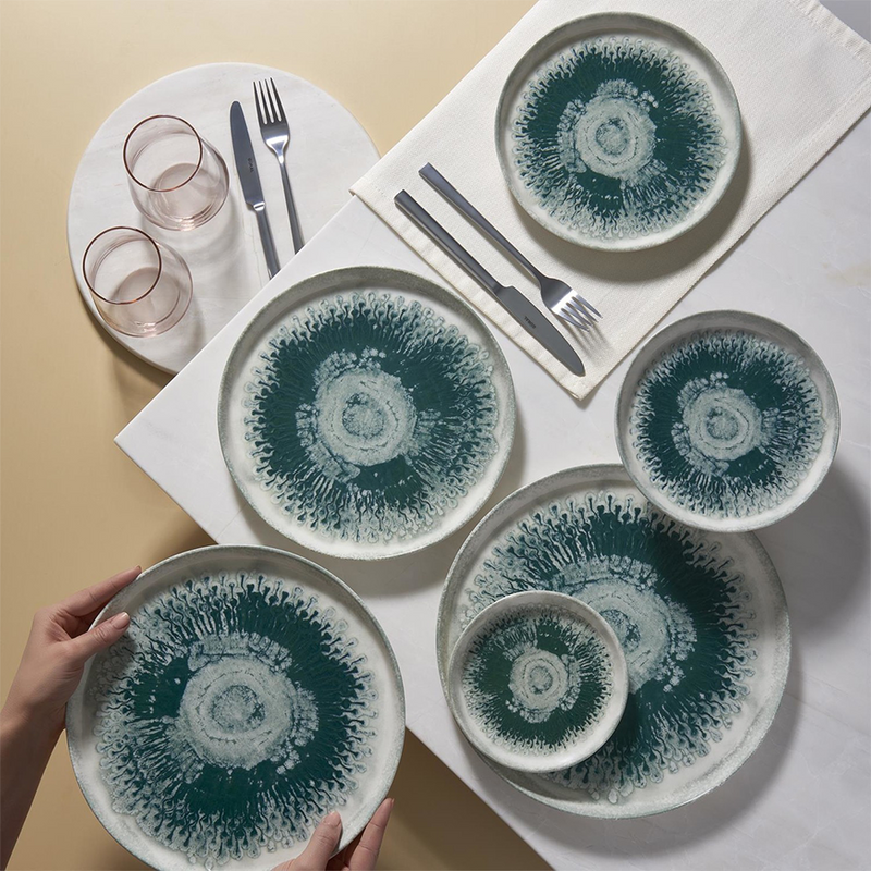 Laden Sie das Bild in Galerie -Viewer, Güral serviesset green drop 24-delig
