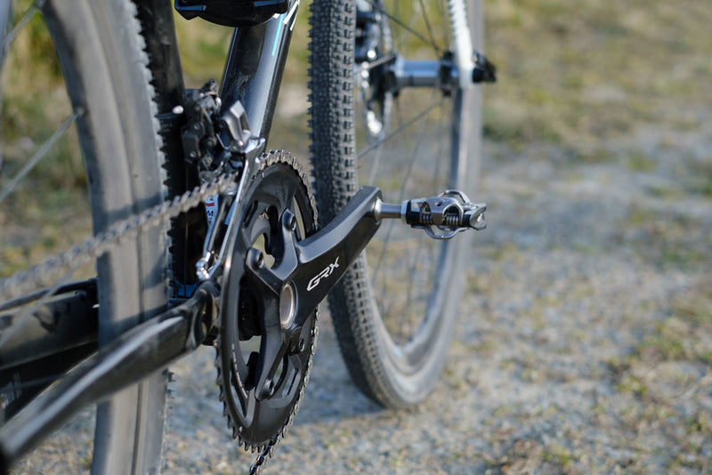 Load image into Gallery viewer, Shimano crankstel grx rx600 10v 172.5 46x30t
