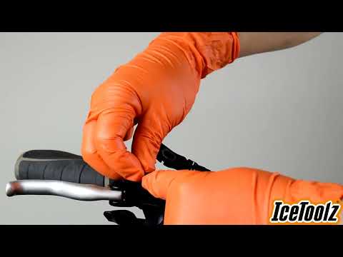 Chargez l'image dans la visionneuse de la galerie, Icetoolz schijfrem hydraulisch ontluchter vacuümpomp, 54ra
