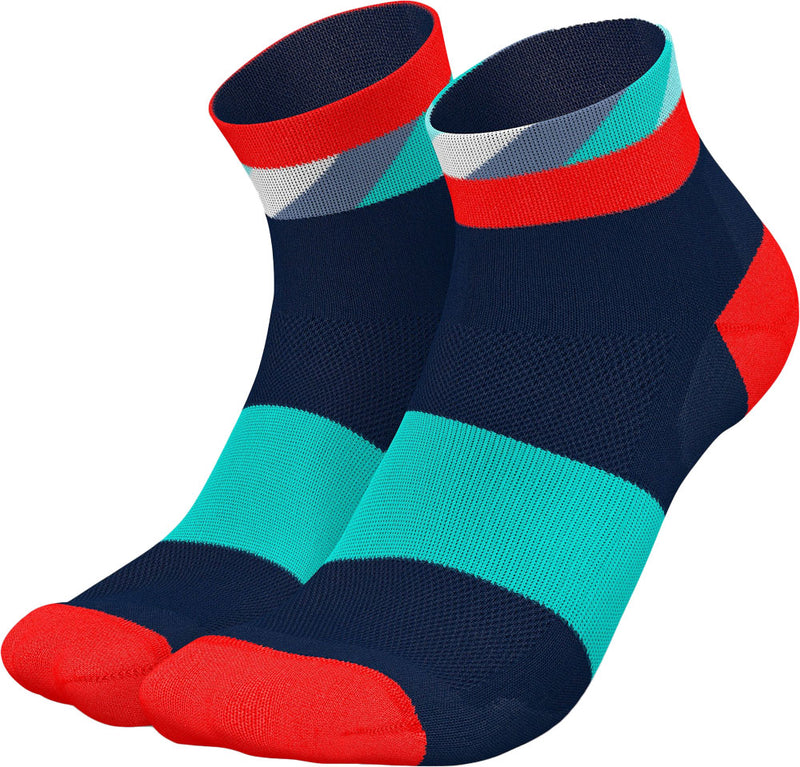 Load image into Gallery viewer, Incylence ultralight strides short - socks
