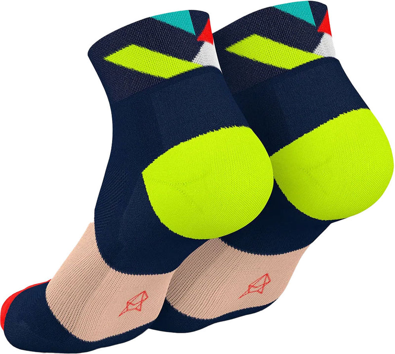 Load image into Gallery viewer, Incylence ultralight strikes short - socks
