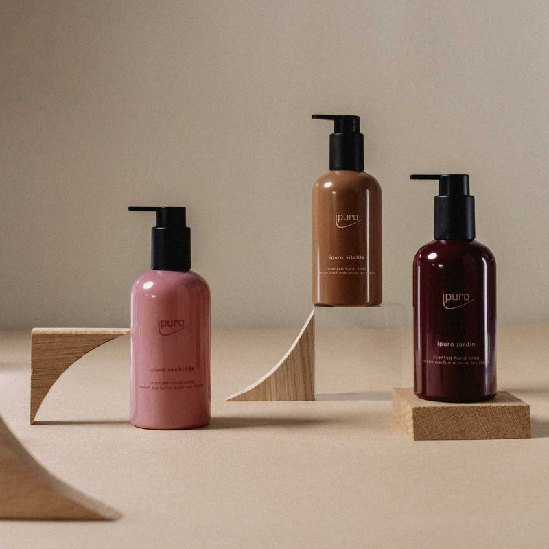 Load image into Gallery viewer, Ipuro scented hand soap jardin 250ml
