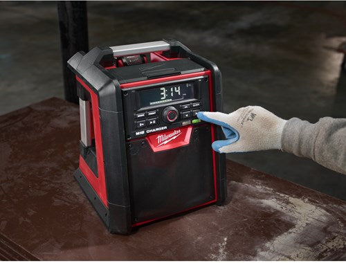 Load image into Gallery viewer, Milwaukee m18 rc-0 | accu bouwradio lader | zonder accu's en lader - 4933446639
