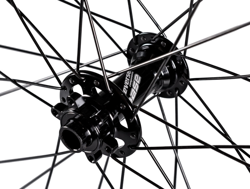 Load image into Gallery viewer, Reverse components black one 29 boost front wheel

